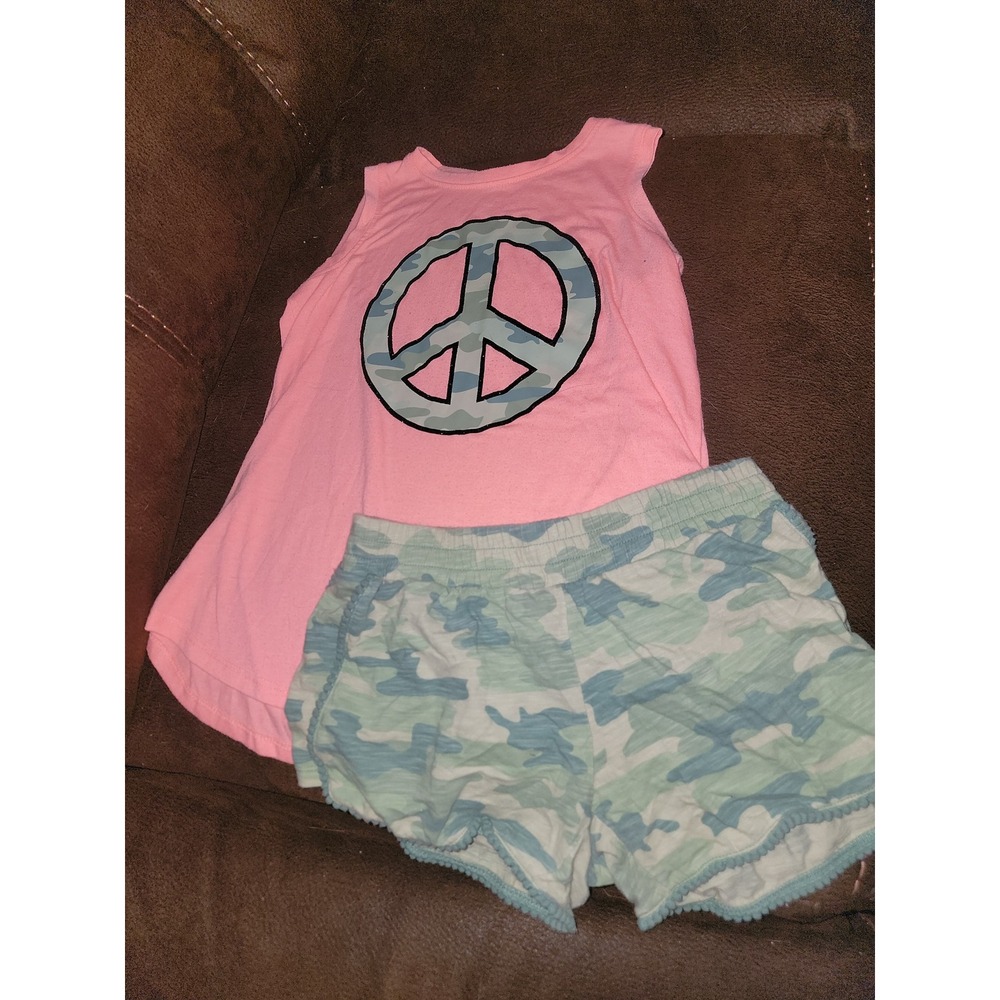 Justice camo‎ peace sign top and shorts size 8